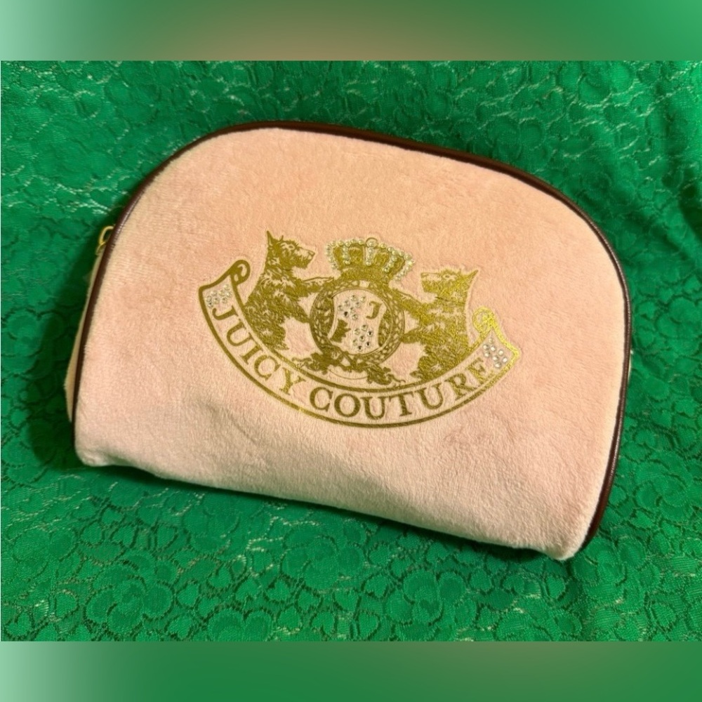 JUICY COUTURE SMALL PINK COSMETIC POUCH WITH GOLD DETAIL